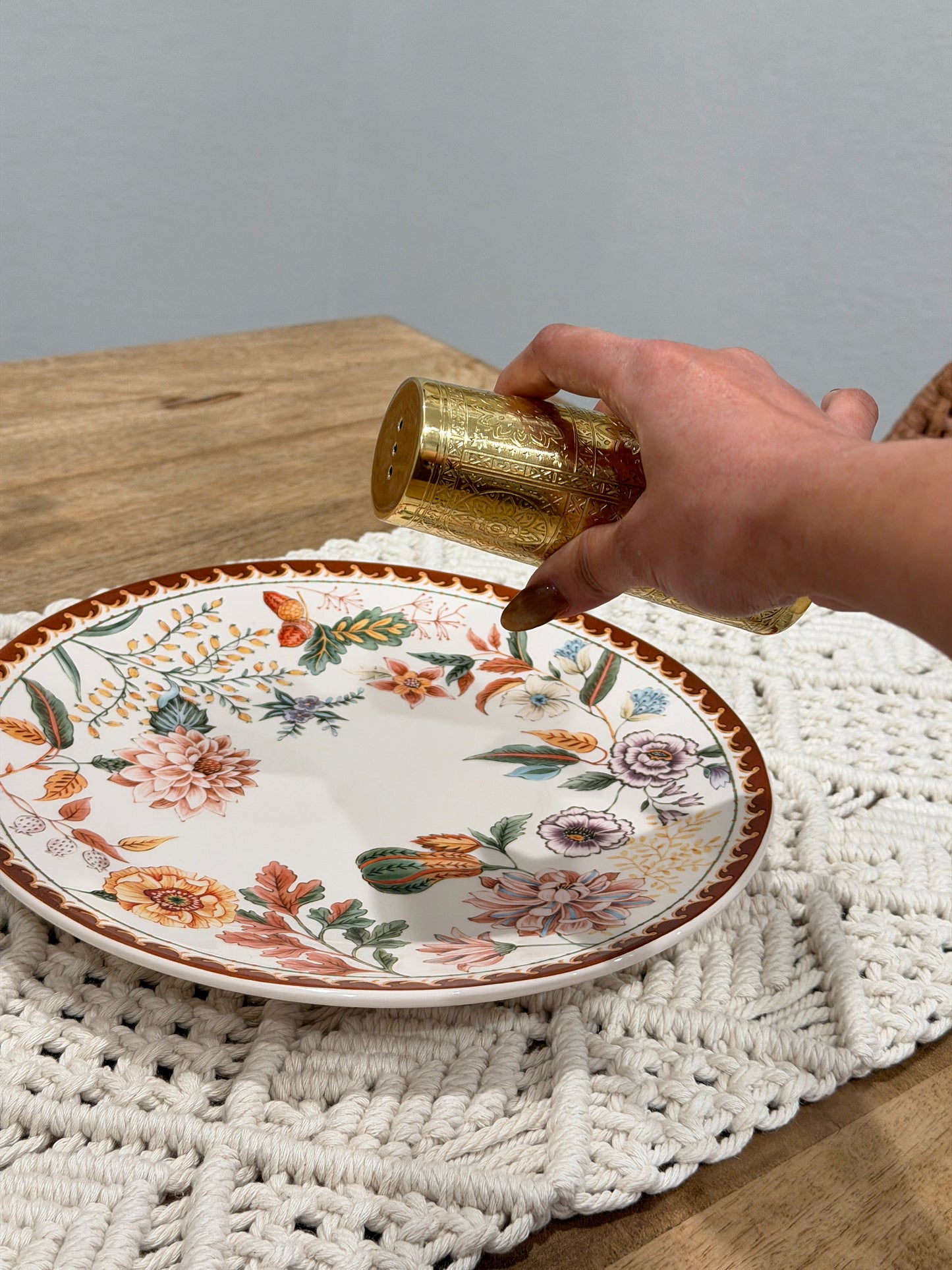 The Golden Petal - Brass Shakers