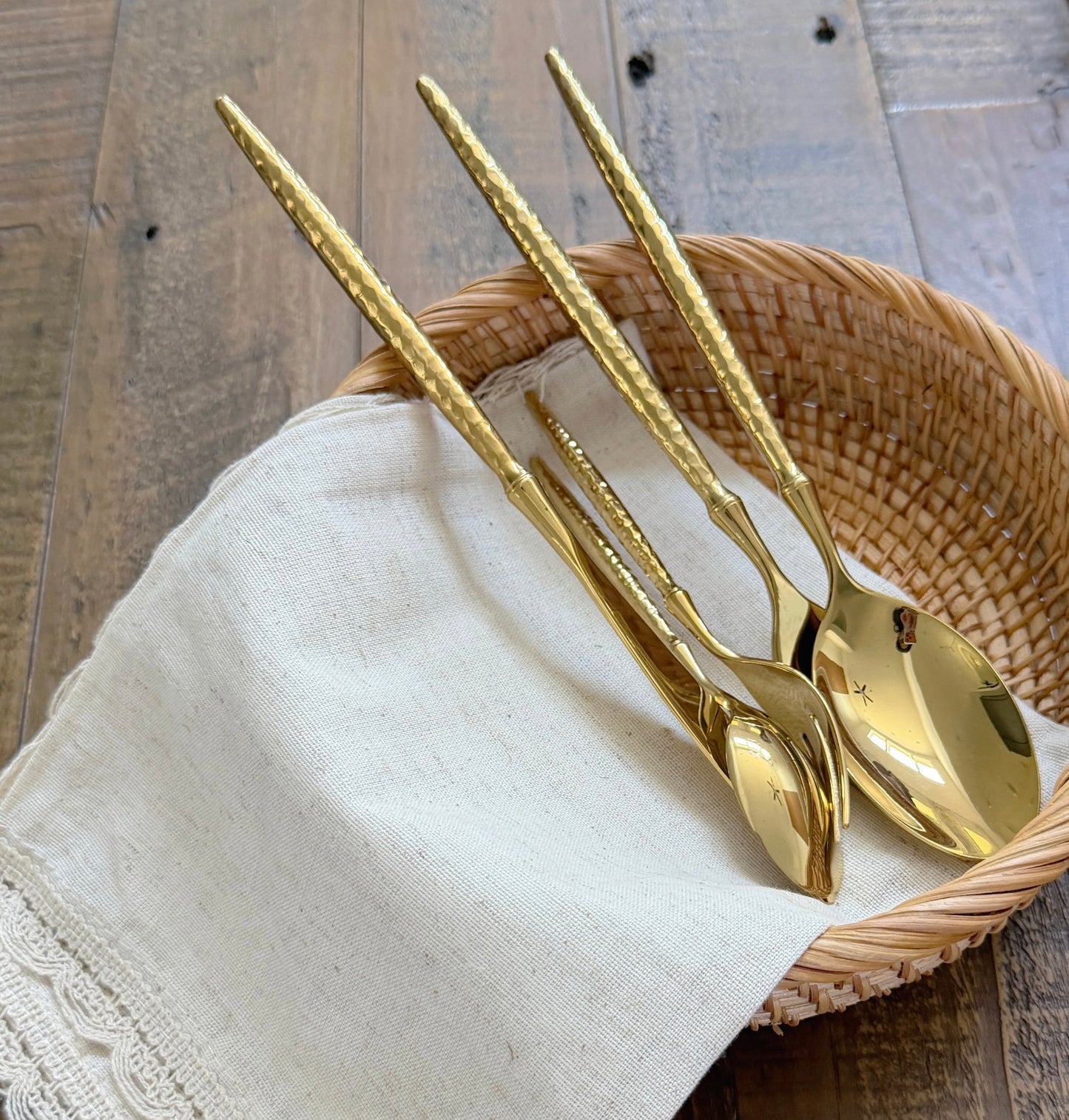 Hammered Gold 5-Piece Flatware Set