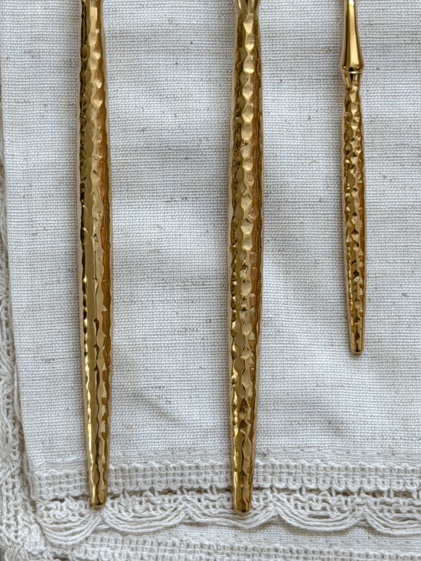 Hammered Gold 5-Piece Flatware Set