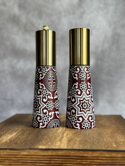 Salt & Pepper Grinder Set - Burgundy